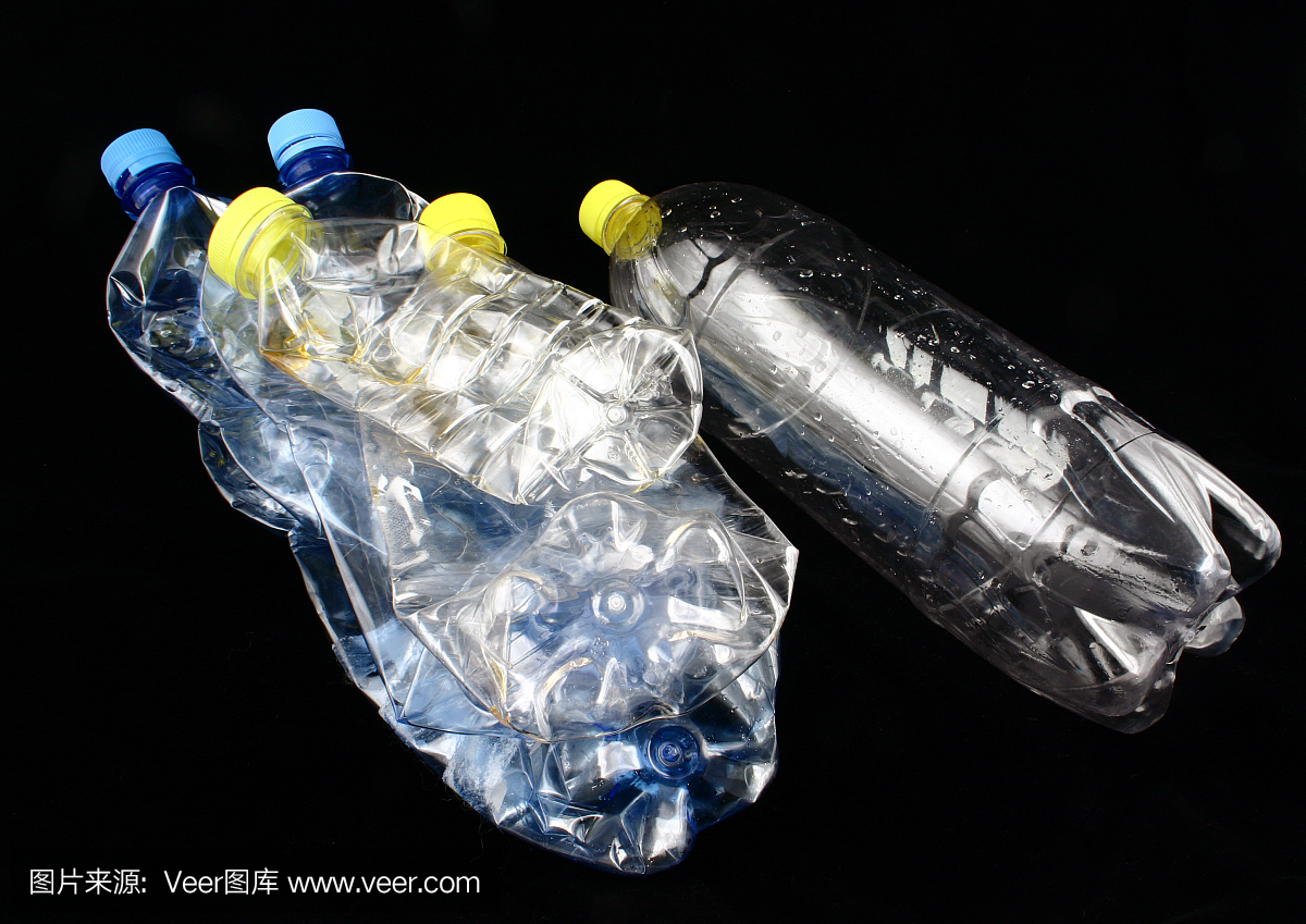 五个塑料瓶